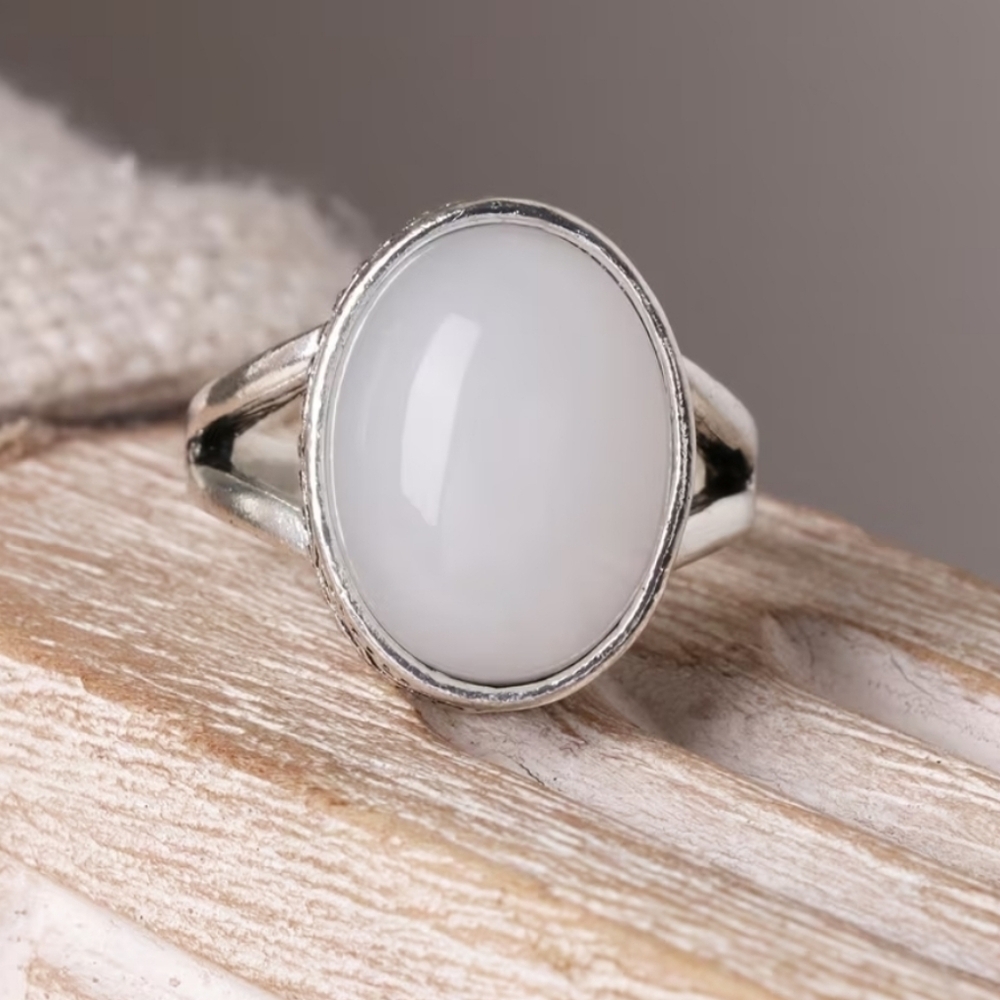 Oval Cocktail Ring - Picture 3 of 6